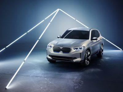 Nu öppnar förhandsbokningen av elbilen BMW iX3