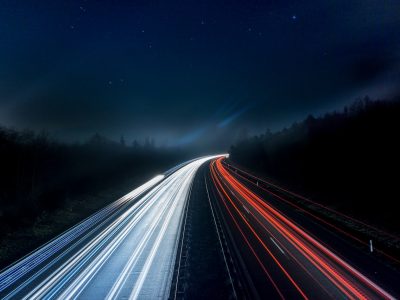Belysningssystem i elektriska fordon: från LED till adaptiv belysning