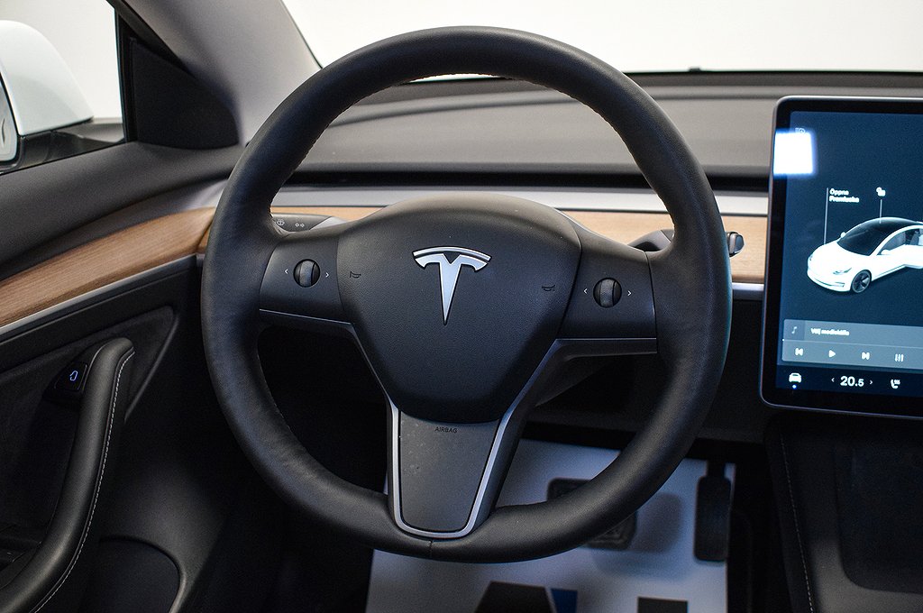 Tesla Model 3 Standard Range Plus Facelift V-pump Svensksåld