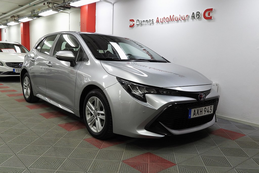 Toyota Corolla Hybrid e-CVT Active SoV Hjul Carplay Nybesiktigad