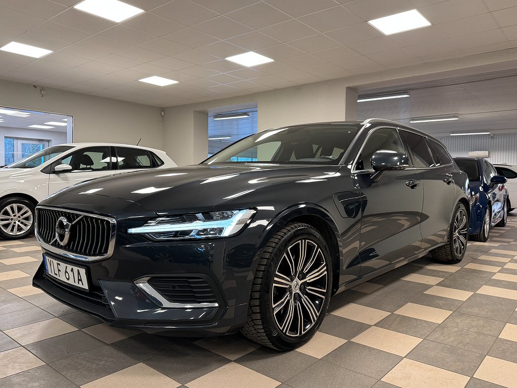 Volvo V60 T6 AWD Inscription TE Helskinn B-kamera Navi CarPlay Drag