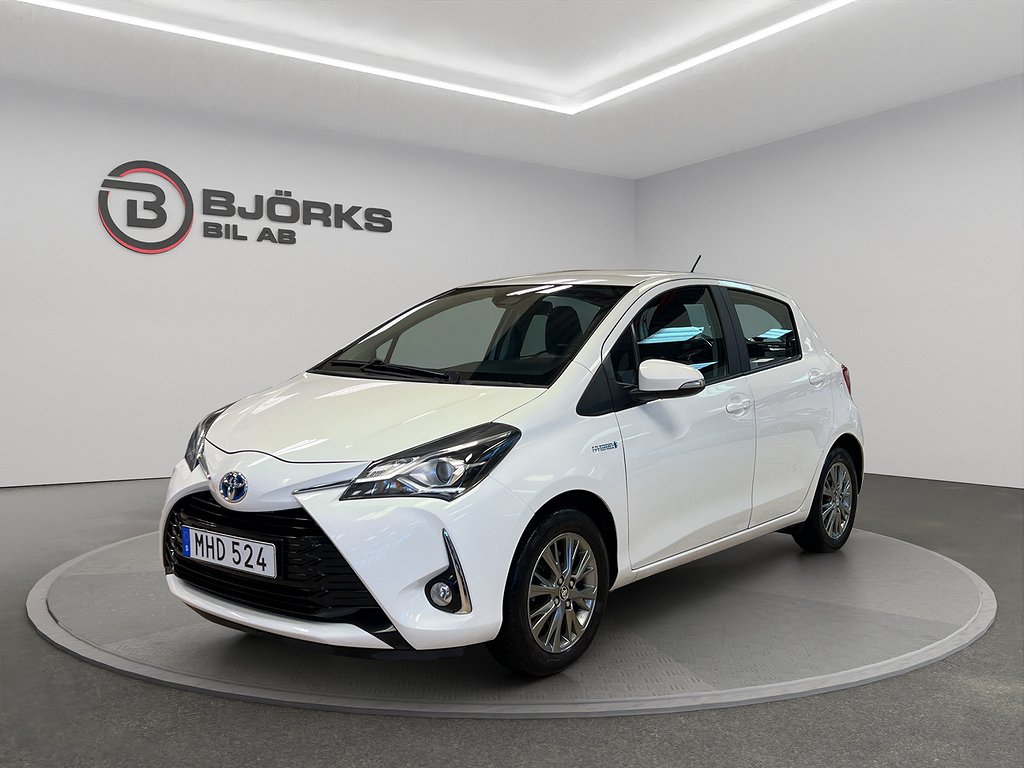 Toyota Yaris Hybrid e-CVT Active Låga Mil B-Kamera 101hk