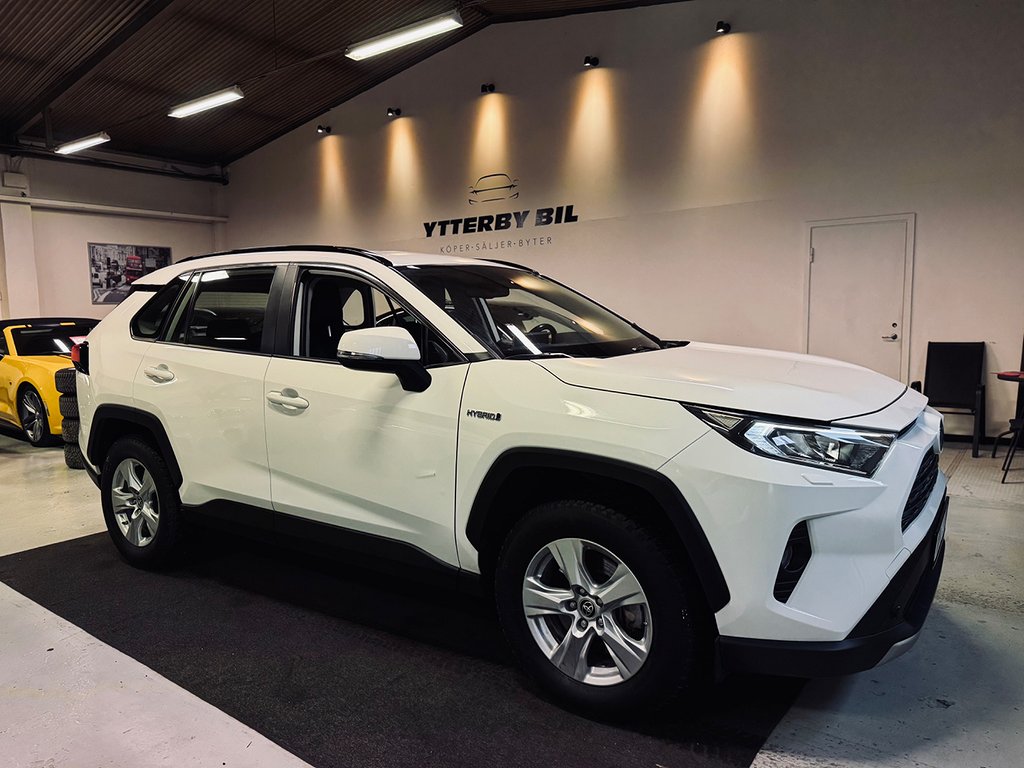 Toyota RAV4 Hybrid AWD-i E-CVT Active Dragkrok Navi B-Camera