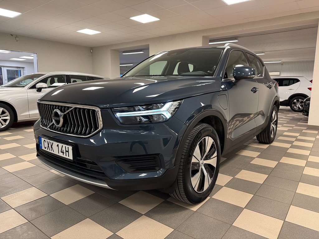 Volvo XC40 Recharge 1.5 T4 211 Hk B-Kamera Drag Navi CarPlay VOC