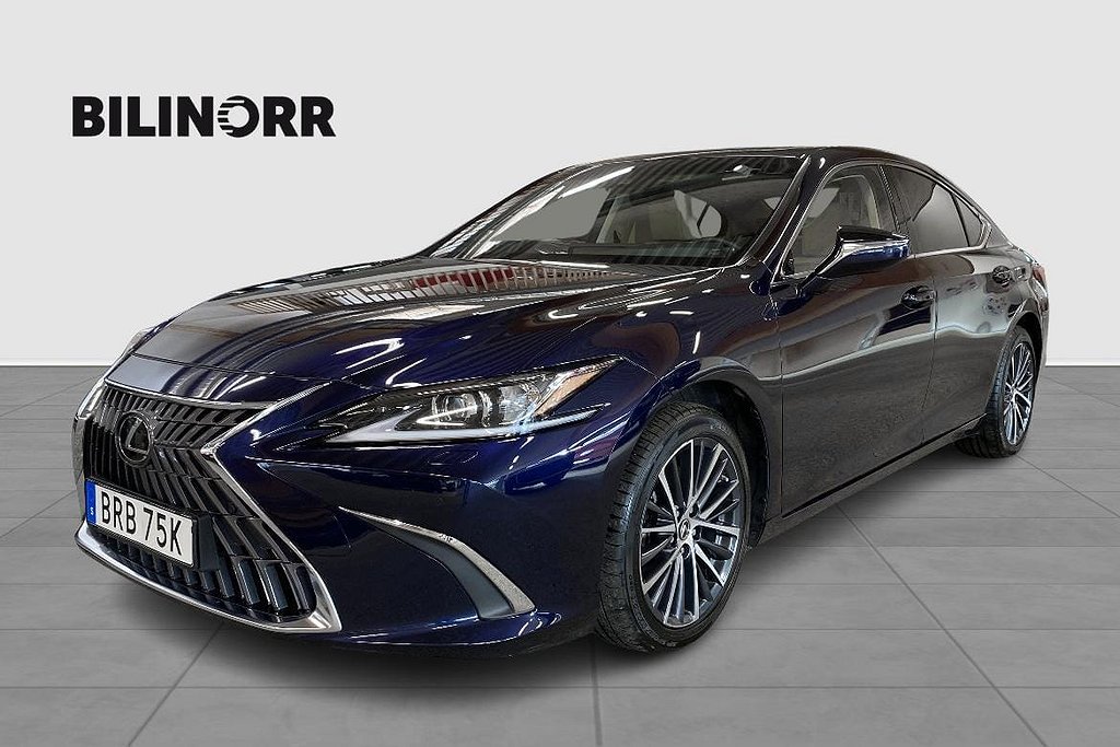 Lexus ES 300h LIMITED EDITION | Vinterhjul | Motorvärmare