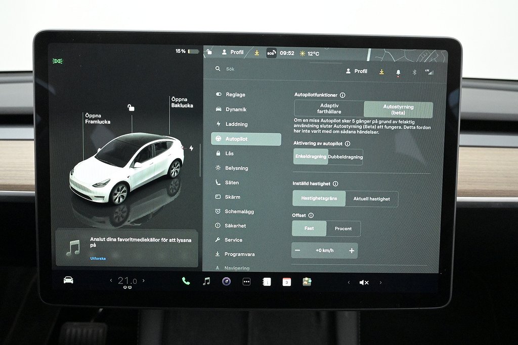 Tesla Model Y Standard Range RWD Autopilot 4,99 Drag V-Hjul