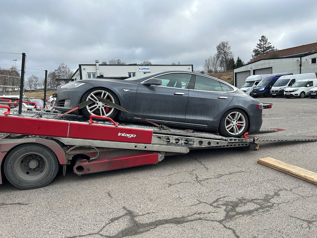 Tesla Model S – VI KÖPER DEFEKTA TESLA MODEL S –