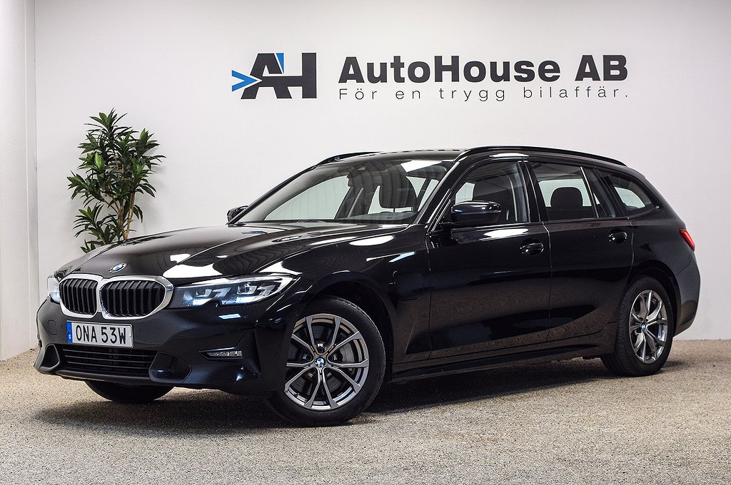 BMW 330e Touring Sport Line Drag CarPlay B-Kamera HiFi Nyservad