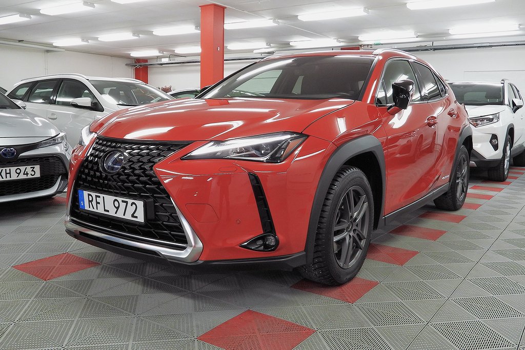 Lexus UX 250h CVT Premium Teknik Paket SoV Hjul Mark Levinson