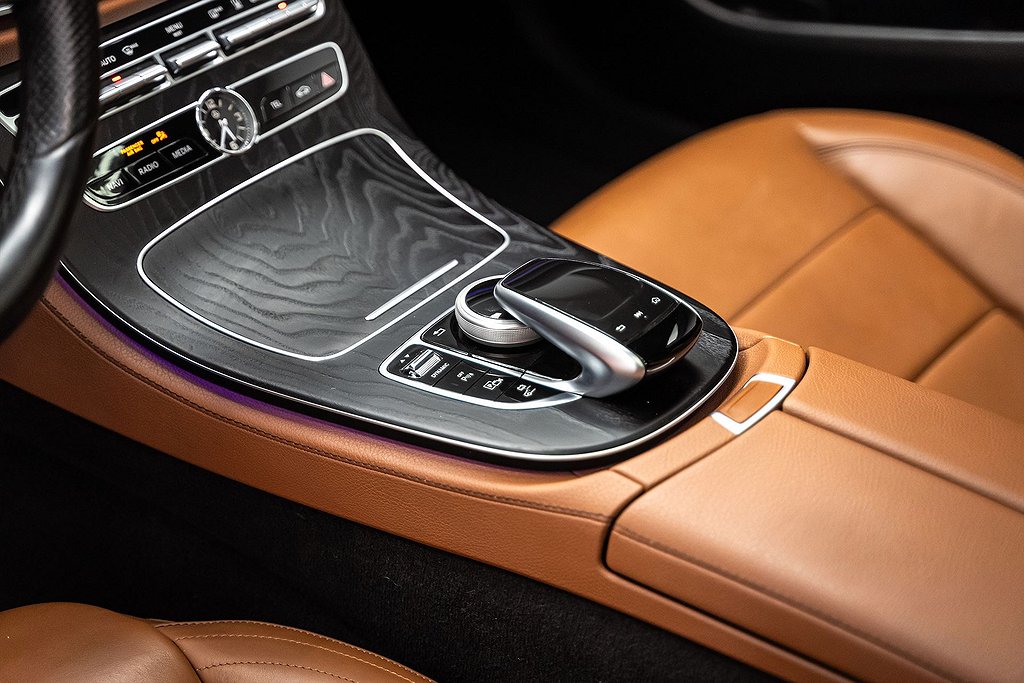 Mercedes-Benz E 300 de PLUG-IN |9G-Tronic|AMG Line|Pano|306hk|
