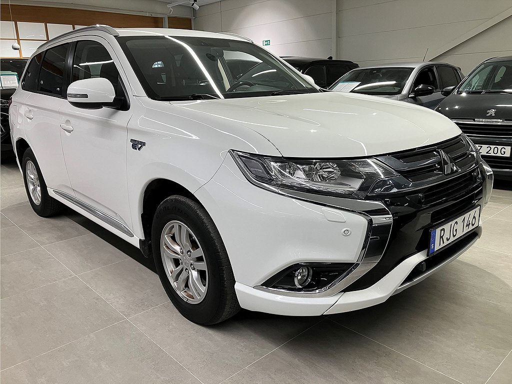 Mitsubishi Outlander Fleet Edition PHEV CVT 203hk Aut 4WD – CARPLAY