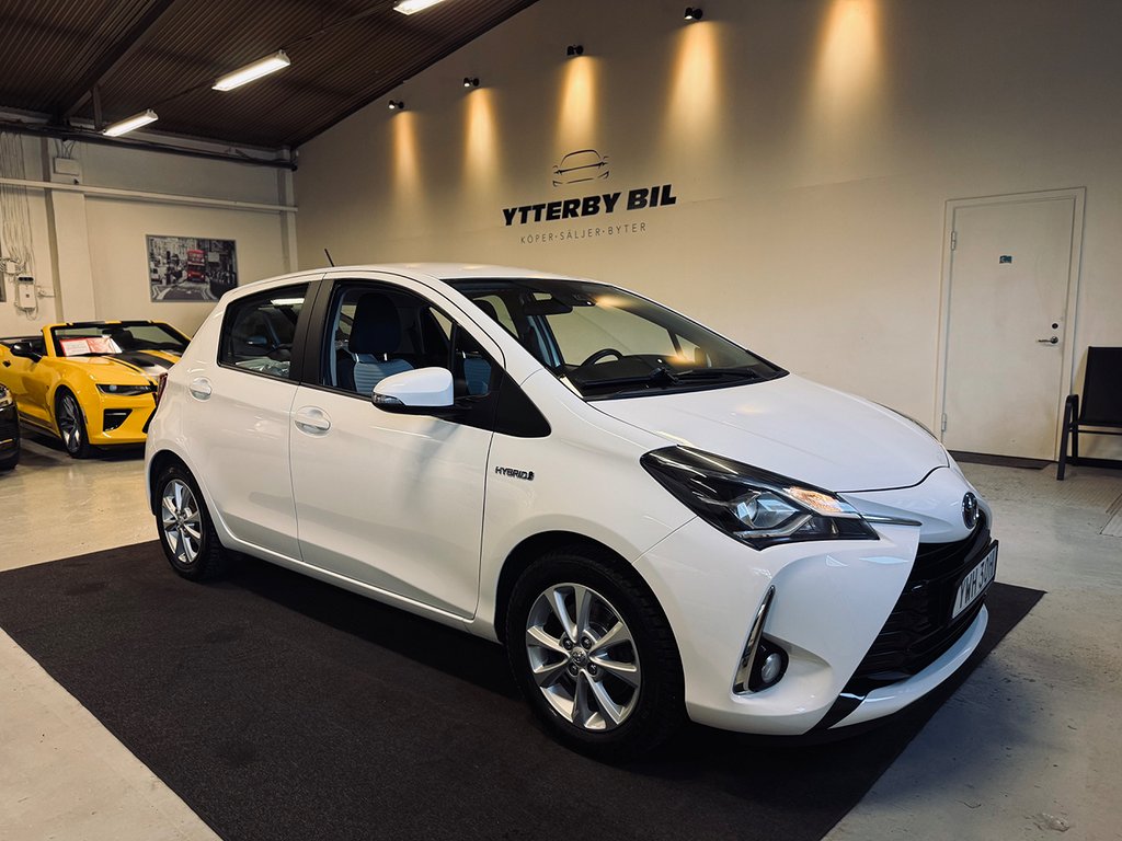 Toyota Yaris Hybrid E-CVT Active Euro 6 Bluetooth Backkamera