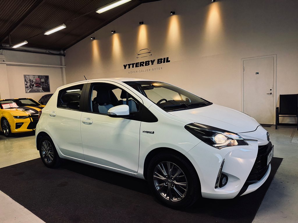 Toyota Yaris Hybrid E-CVT Active Euro 6 Bluetooth Backkamera