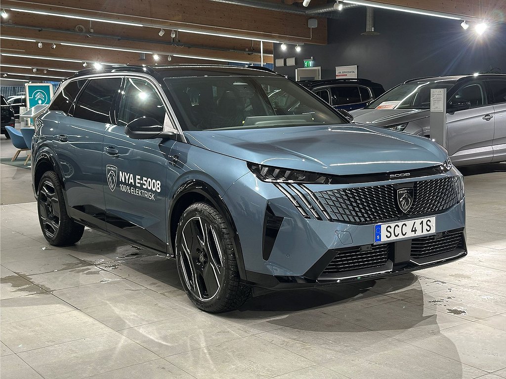 Peugeot E-5008 GT – DEMO