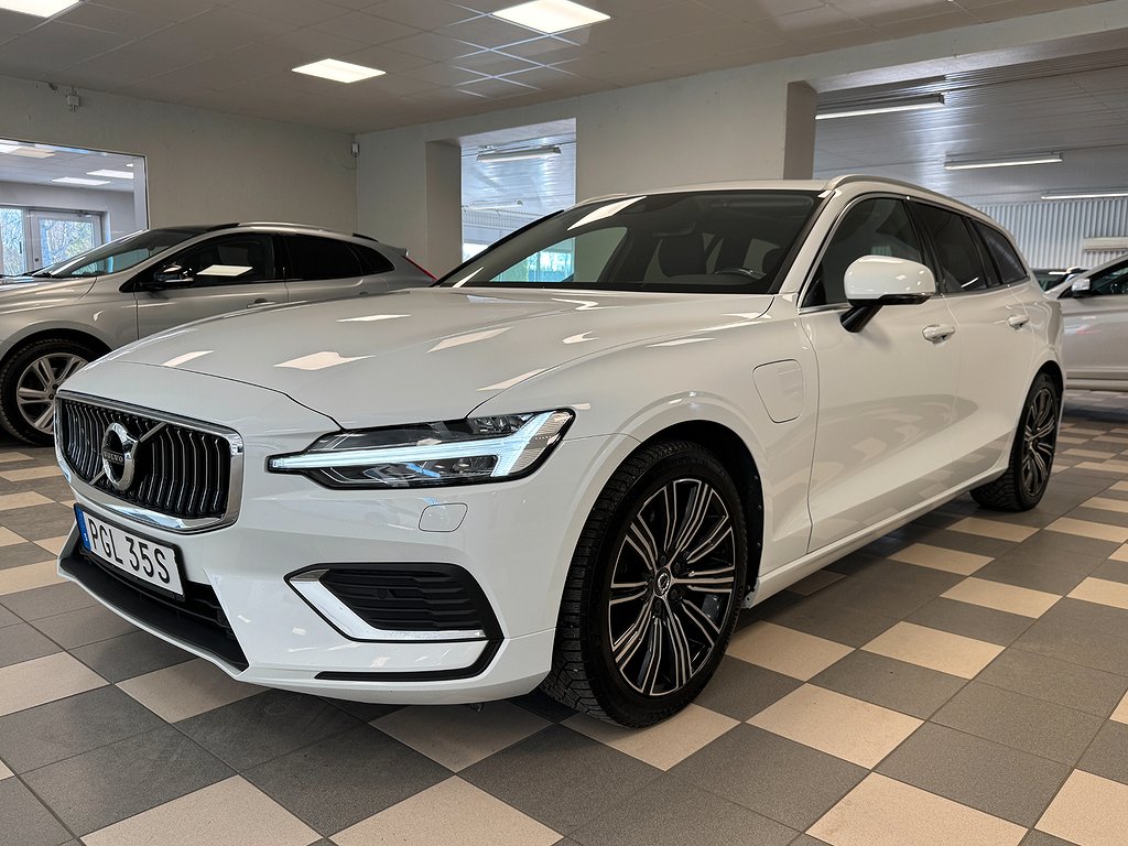 Volvo V60 T6 AWD TE Helskinn Panorama Inscription Navi Kamera CarPlay Drag