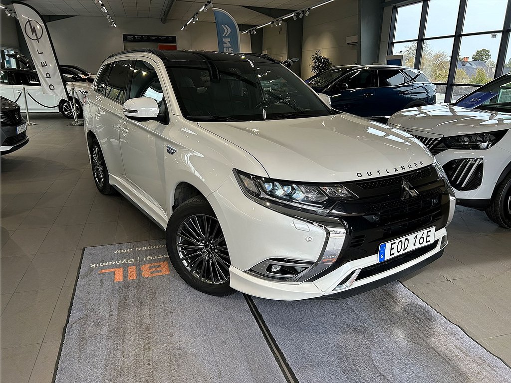 Mitsubishi Outlander KURO EDITION PHEV 224hk Aut AWD – 360-KAMERA, NAVI, CARPLAY