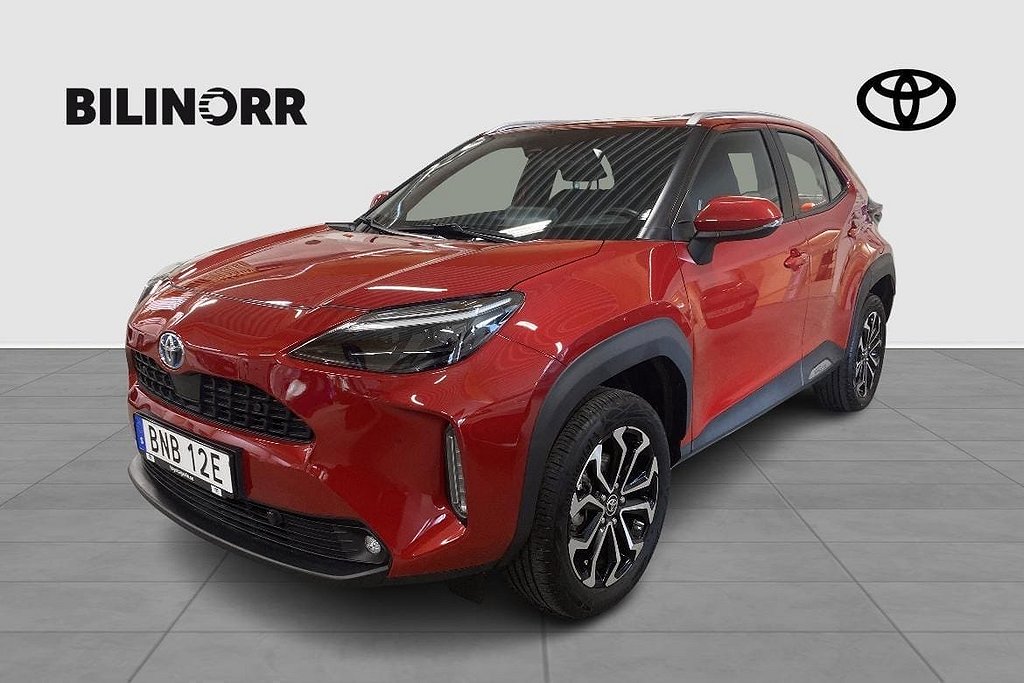 Toyota Yaris Cross Hybrid AWD-i 1,5 Active Plus | Vinterhjul | Motorvärm…