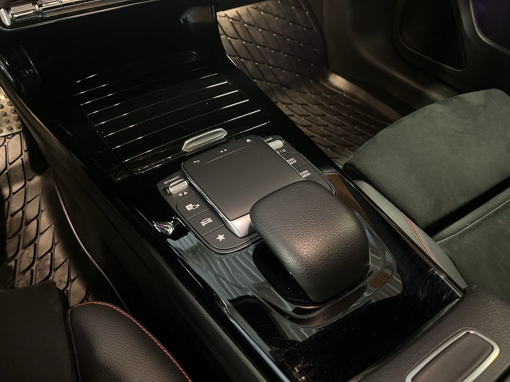 Mercedes-Benz CLA 250 E/AMG/Premiumpaket Plus/PANO/