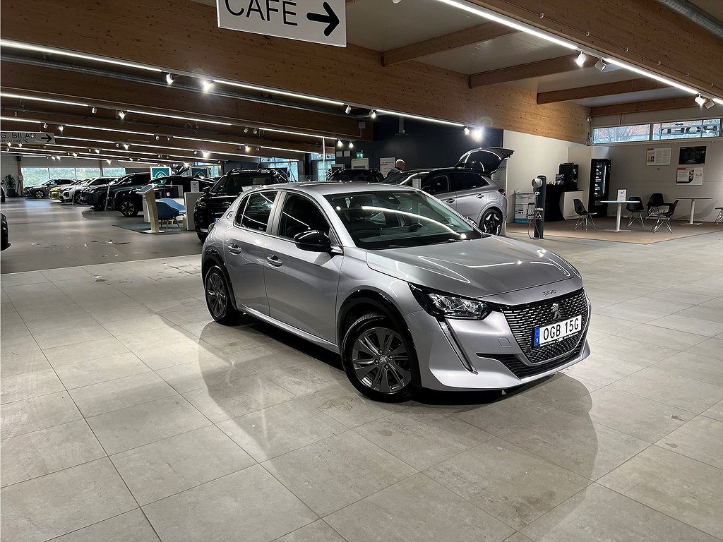 Peugeot E-208 Active Pack 50kWh 136hk Aut – P-SENSORER BAK, CARPLAY