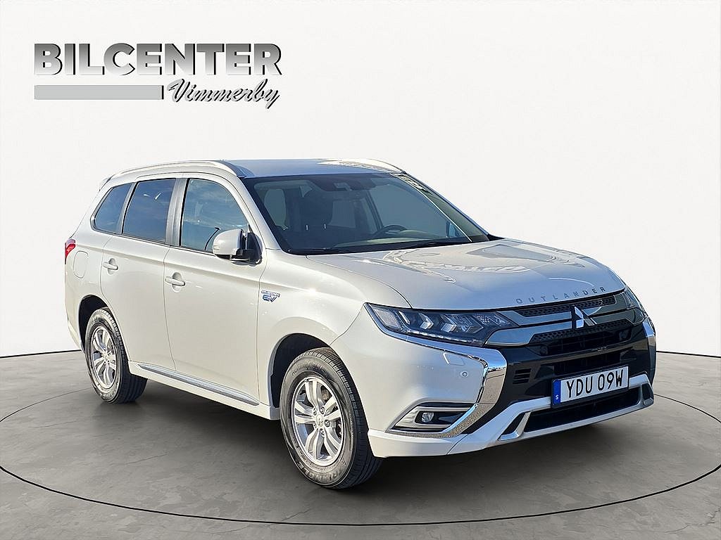 Mitsubishi Outlander Plug-in Hybrid 4wd Drag B-kamera