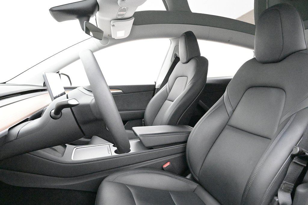 Tesla Model Y Long Range AWD Autopilot Pano Drag V-Hjul