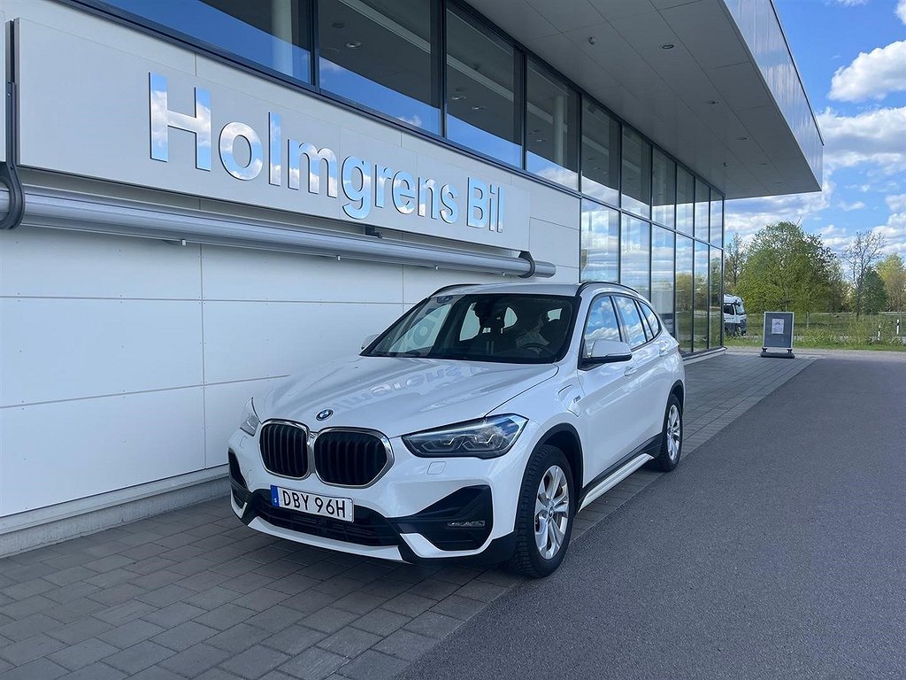 BMW X1 xDrive25e Model Sport Navi Headup LED 18 3,95% ränta