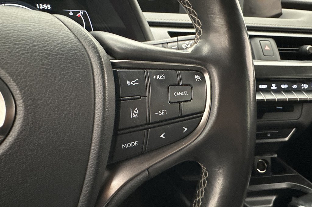 Lexus UX 250h 184hk Comfort Teknik Pkt Kamera Navi Rattvärme