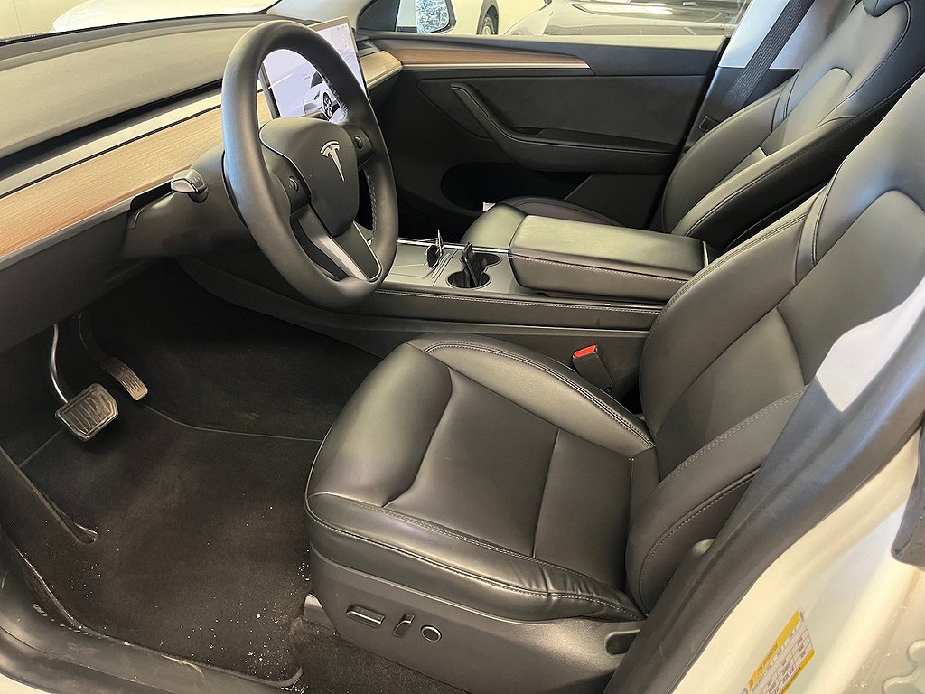 Tesla Model Y Long Range AWD Panorama Autopilot
