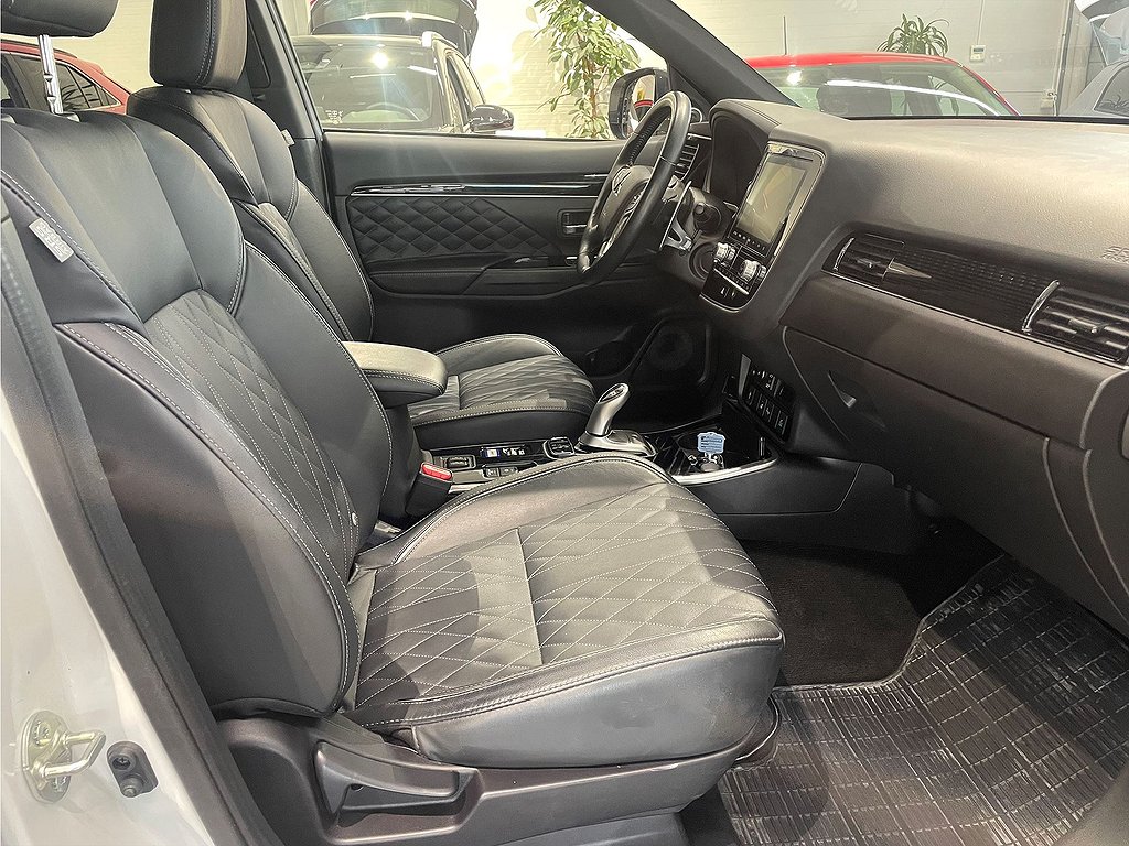 Mitsubishi Outlander Business X PHEV CVT 224hk Aut 4WD – 360-KAMERA, CARPLAY