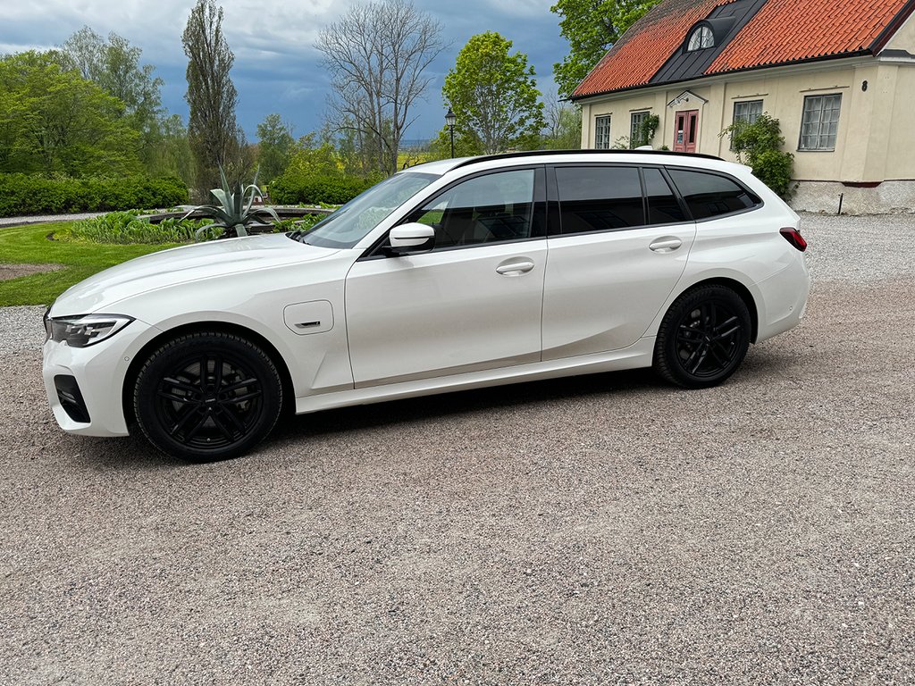 BMW 330e xDrive Touring Steptronic M Sport Euro 6