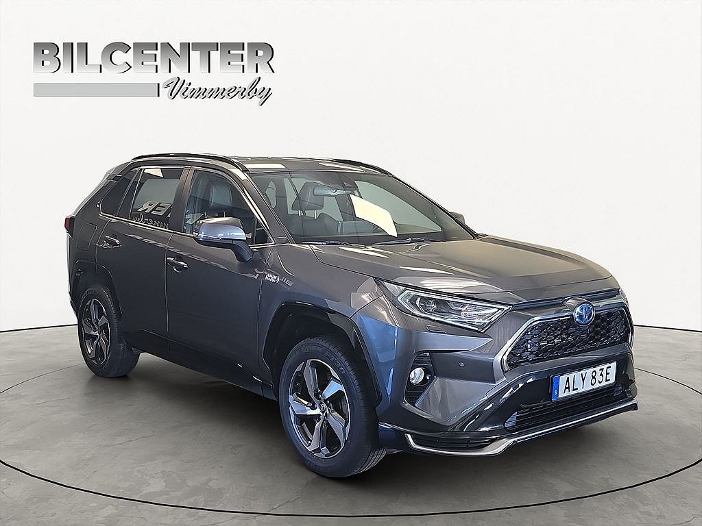 Toyota RAV4 Plug-in Hybrid 306hk Launch Edition B-kamera Drag