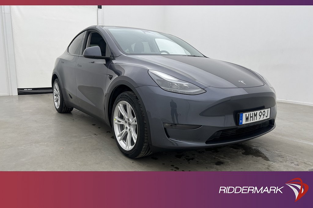 Tesla Model Y Long Range AWD MOMS En-Brukare Svensksåld