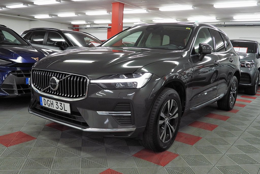 Volvo XC60 Recharge T6 AWD HUD Panorama Drag SoV Hjul Inscription