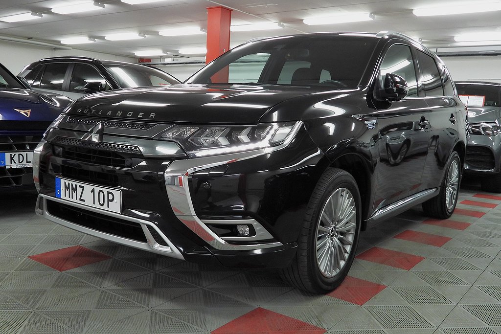 Mitsubishi Outlander PHEV CVT Business 360° kamera SoV Hjul