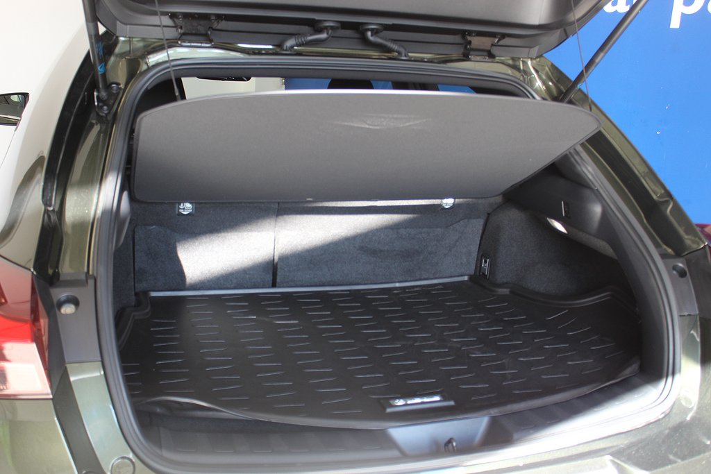 Lexus UX 250h E-Four CVT Euro 6 184hk