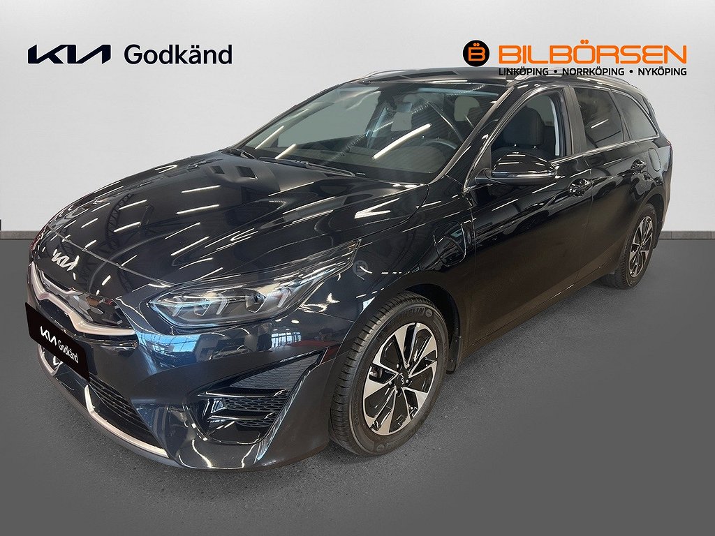 Kia CEED Sportswagon PHEV DCT Action