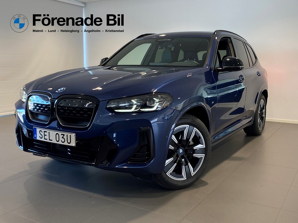 BMW iX3 Charged Paket Sätesminne Pano Farth. Backkamera Drag