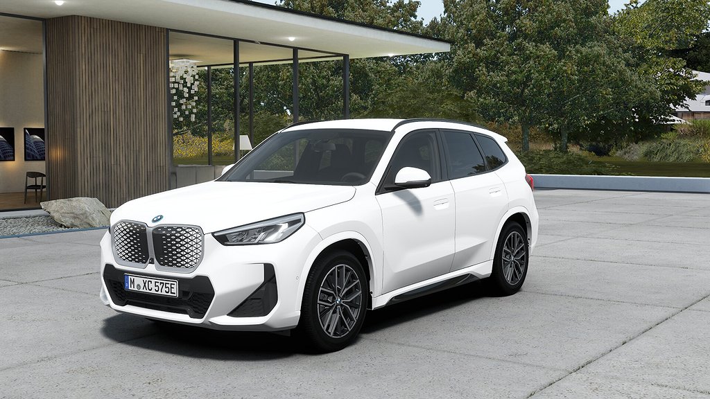 BMW iX1 xDrive30 M Sport Active Ed Drag Företagskampanj