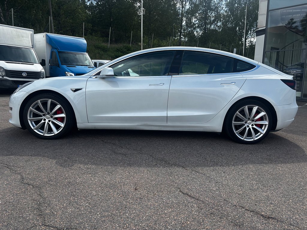 Tesla Model 3 Performance 513HK AWD 1Ägare EXPORTNETTO