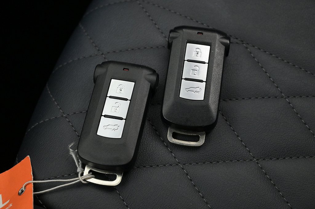 Mitsubishi Outlander PHEV S-Edition Läder Pano 360 Drag