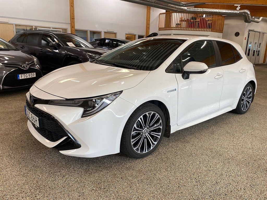 Toyota Corolla Hybrid 1,8 5dr Style Motorvärmare Vinterhjul