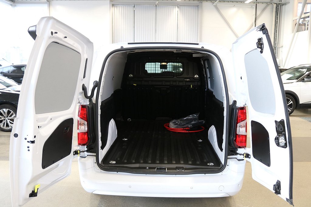 Peugeot e-Partner PRO+ Electric 50kWh L2 – DEMO