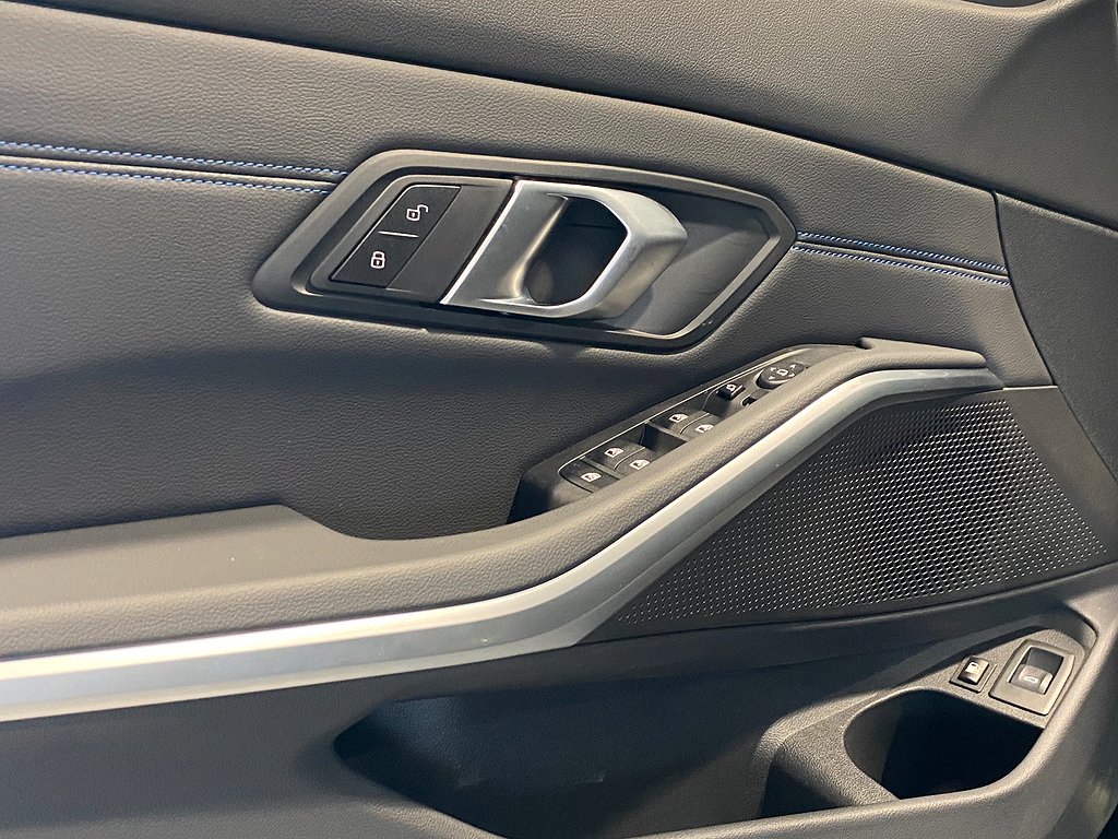 BMW 330e Touring M-Sport Active Launch Farth. Rattvärme Drag