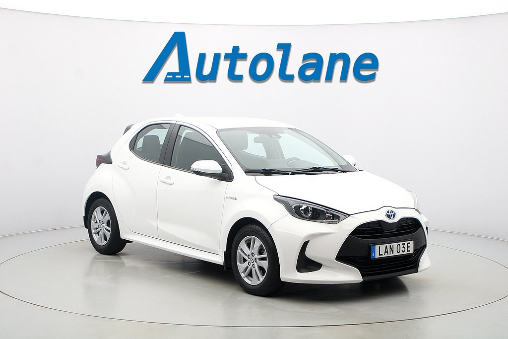 Toyota Yaris Hybrid CVT Active, Kamera, Låg skatt MOMS 116hk
