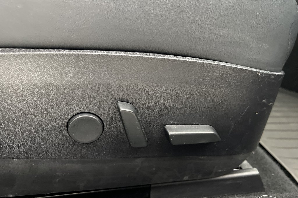 Tesla Model 3 Long Range AWD Autopilot Svensksåld