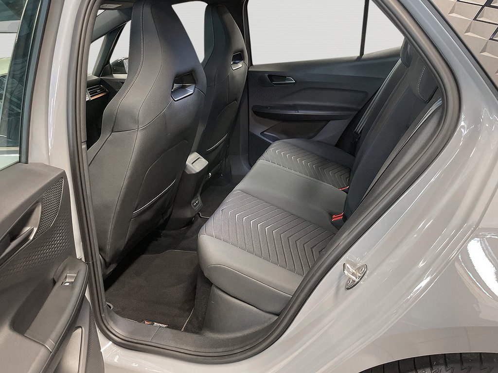 Cupra Born 58kWh/B-kamera/Keyless/Navi/Carplay
