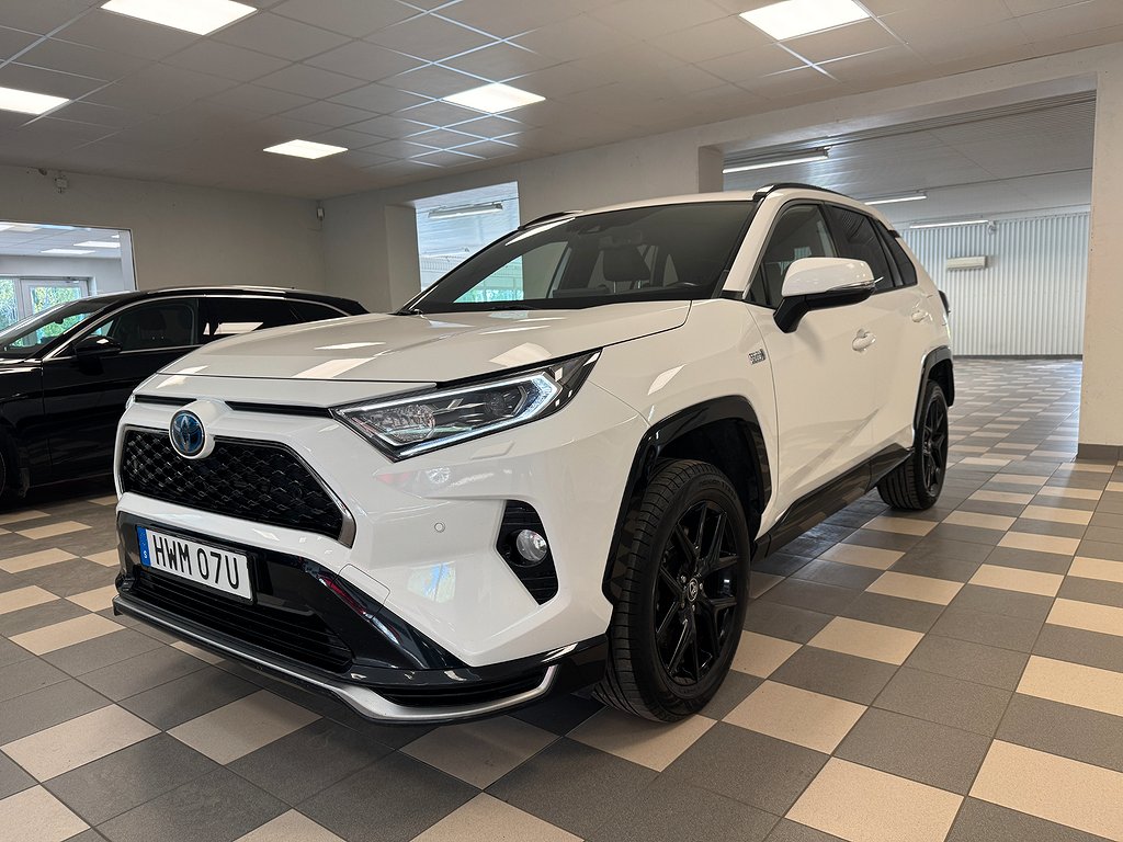 Toyota RAV4 Plug-in Hybrid Launch Edt AWD B-Kamera Drag 306 Hk