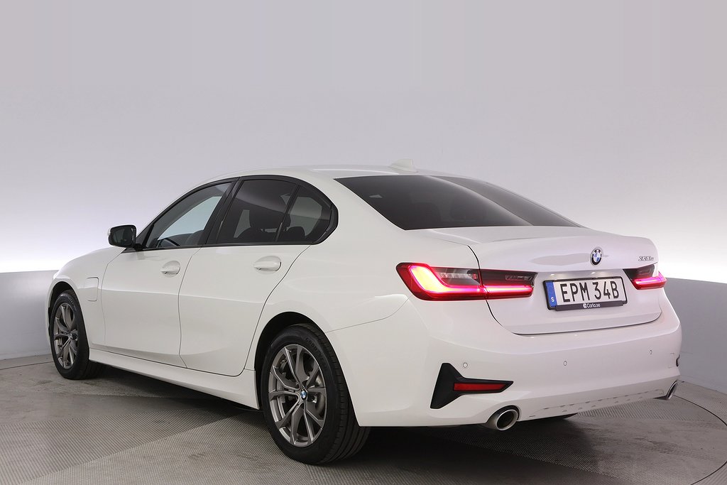 BMW 330e Sedan Sportline Navi PDC LED Värmare Farthållare