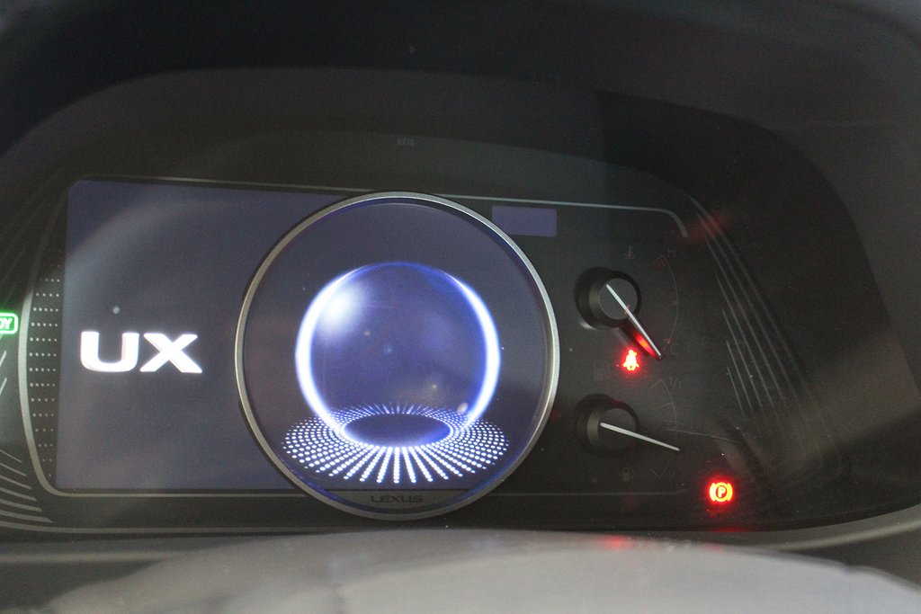 Lexus UX 250h E-Four CVT Euro 6 184hk