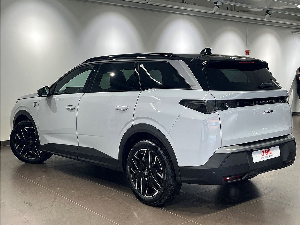 Peugeot 5008 GT Hybrid